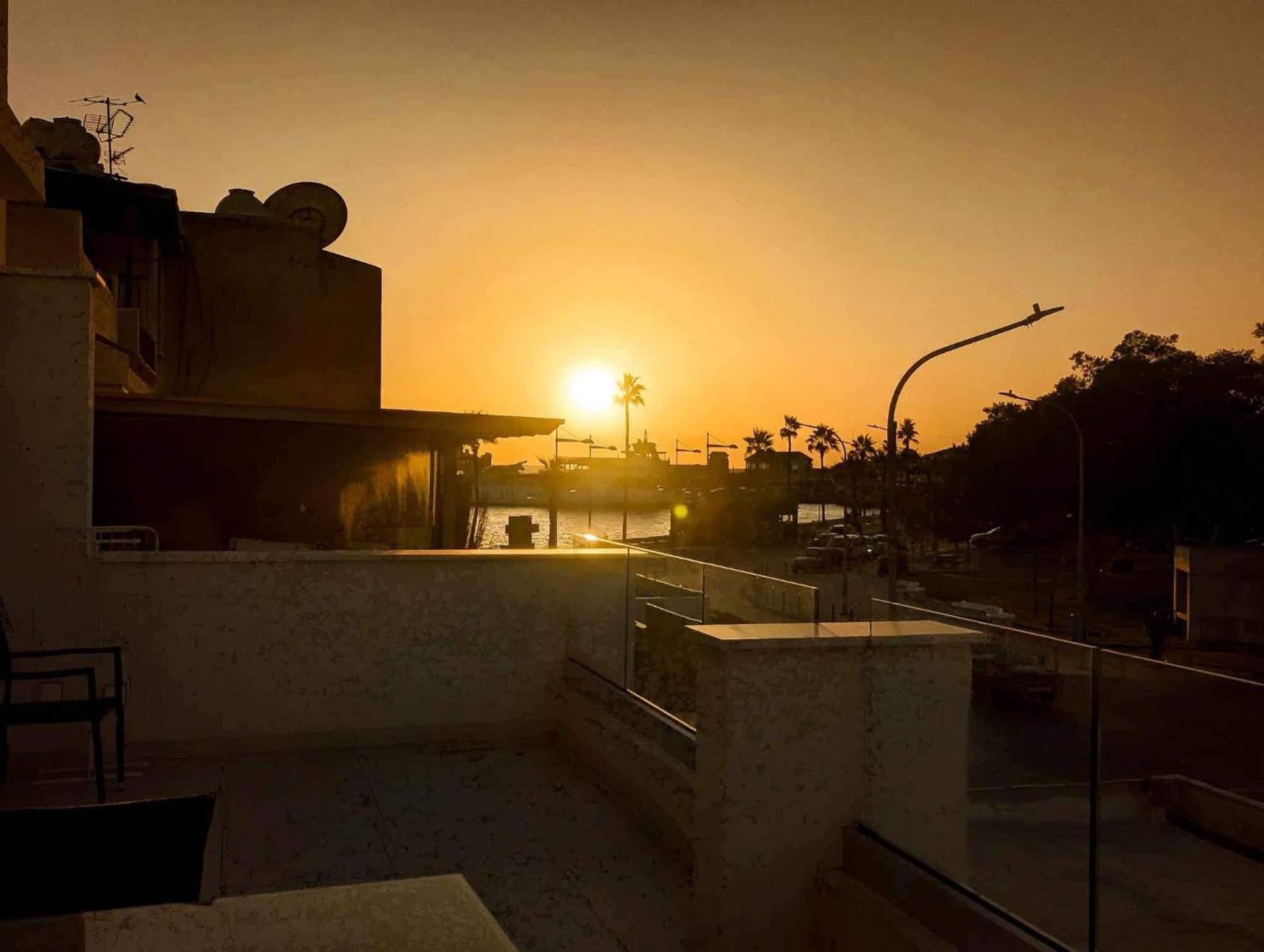 Bohemian Rhapsody Leilighet Paphos Eksteriør bilde